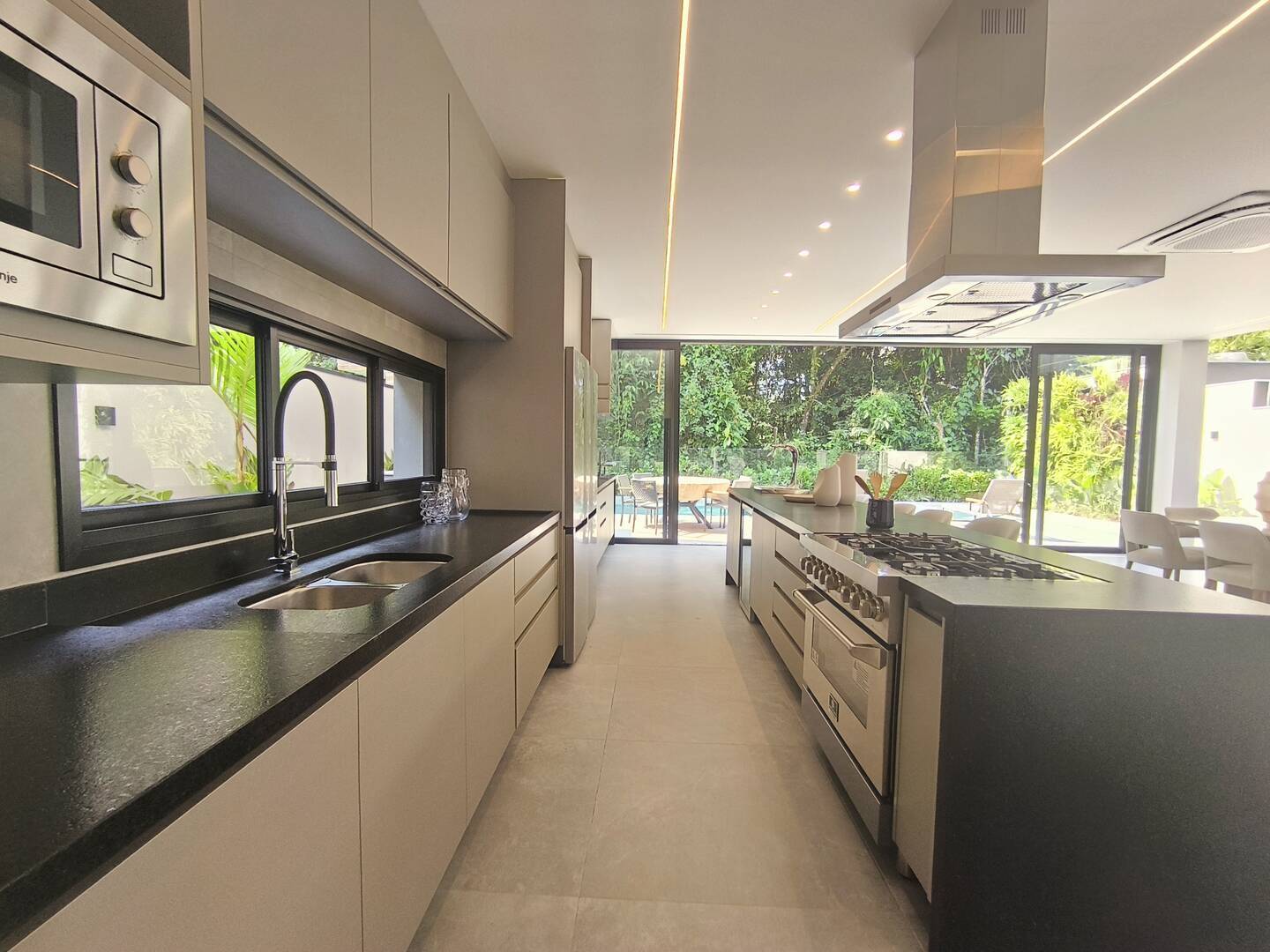 Casa, 6 quartos, 420 m² - Foto 13