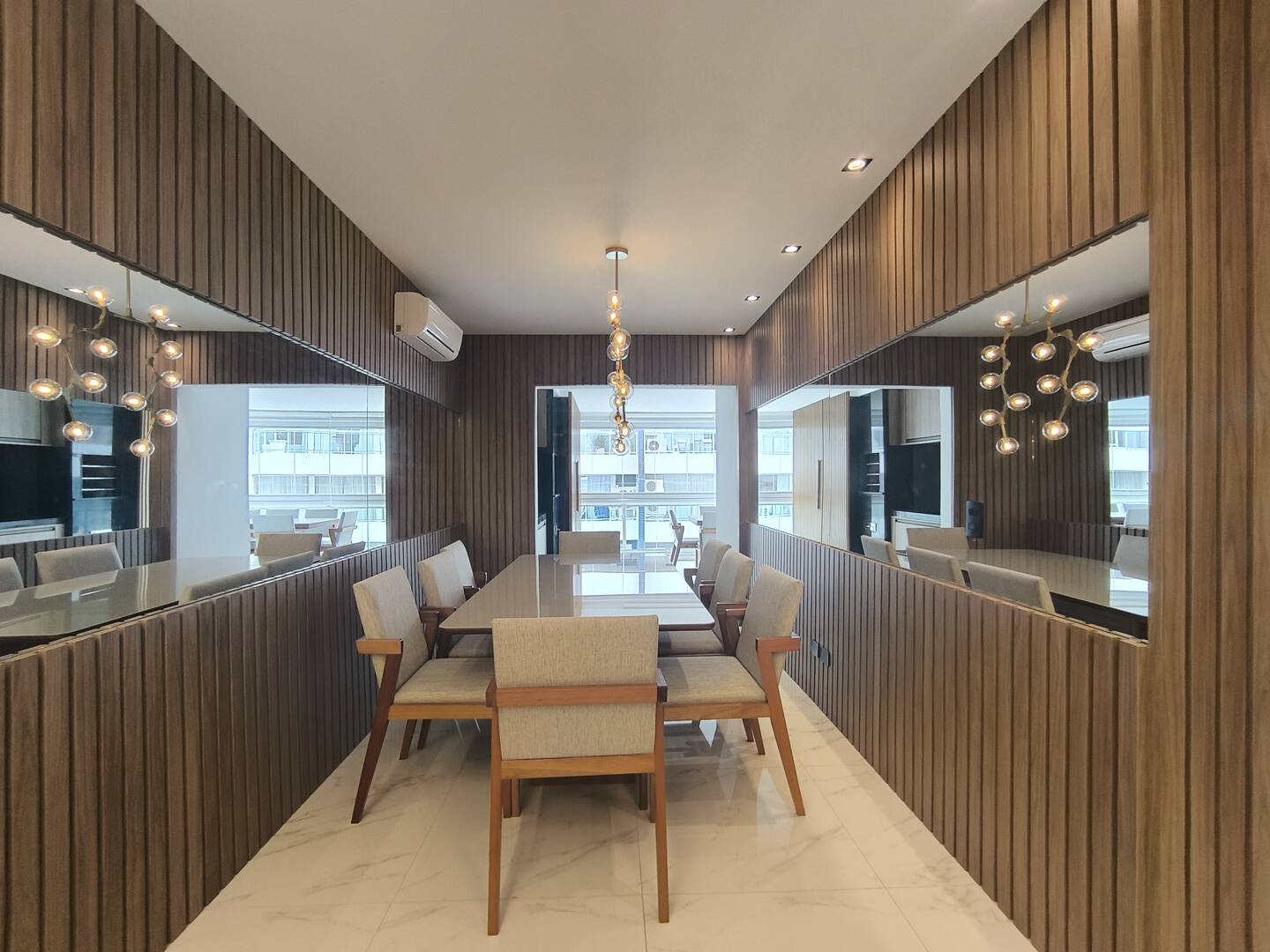 Apartamento, 3 quartos, 208 m² - Foto 1