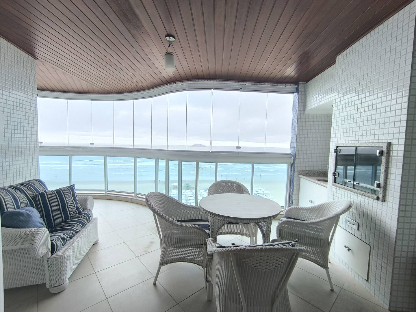 Apartamento, 3 quartos, 203 m² - Foto 1