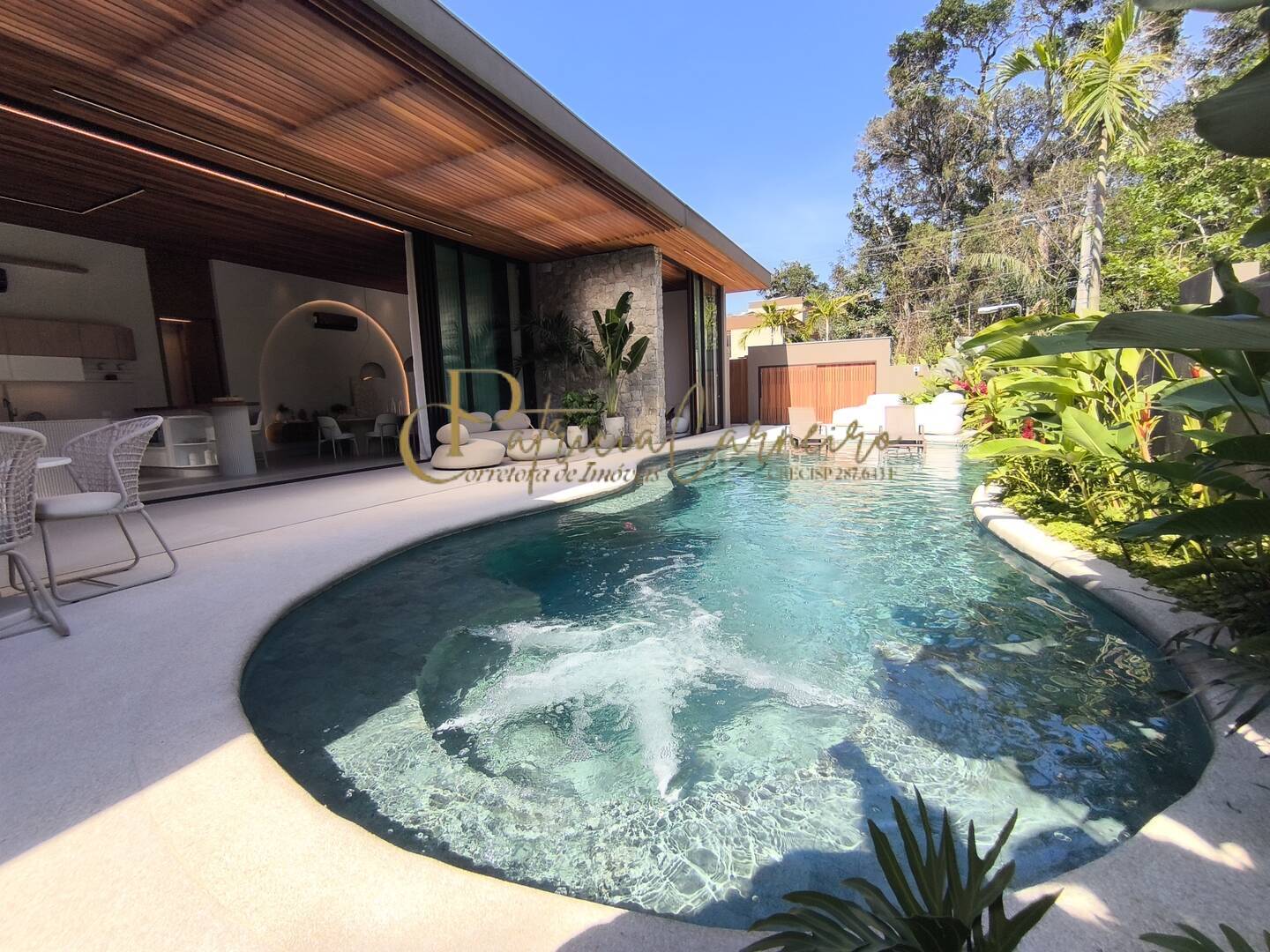 Casa, 6 quartos, 486 m² - Foto 1