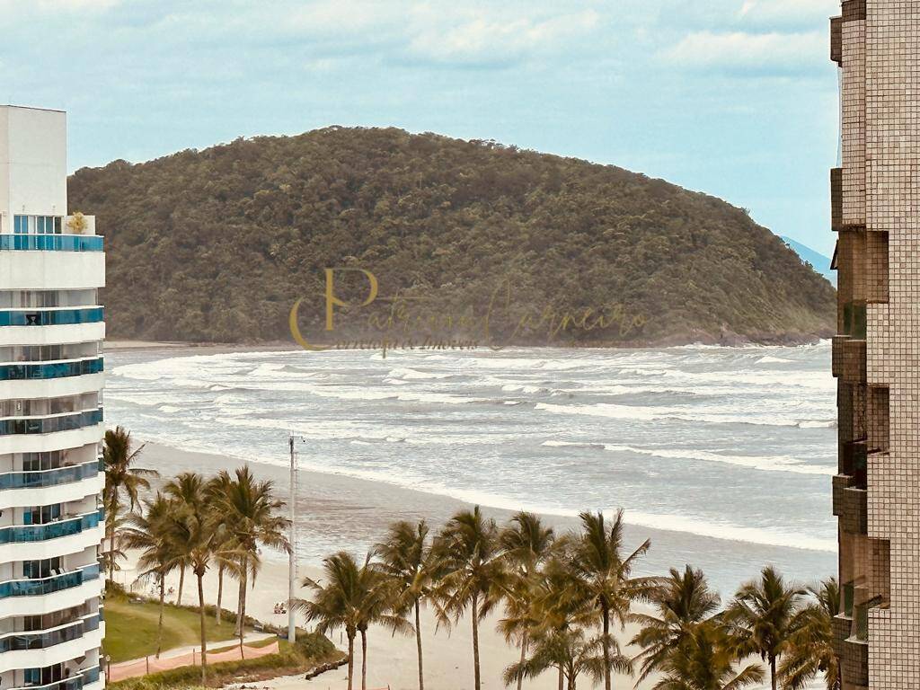 Cobertura, 3 quartos, 214 m² - Foto 2