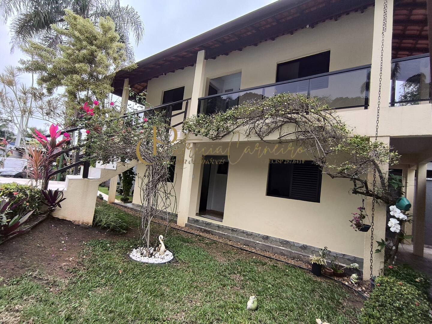 Casa, 5 quartos, 265 m² - Foto 1