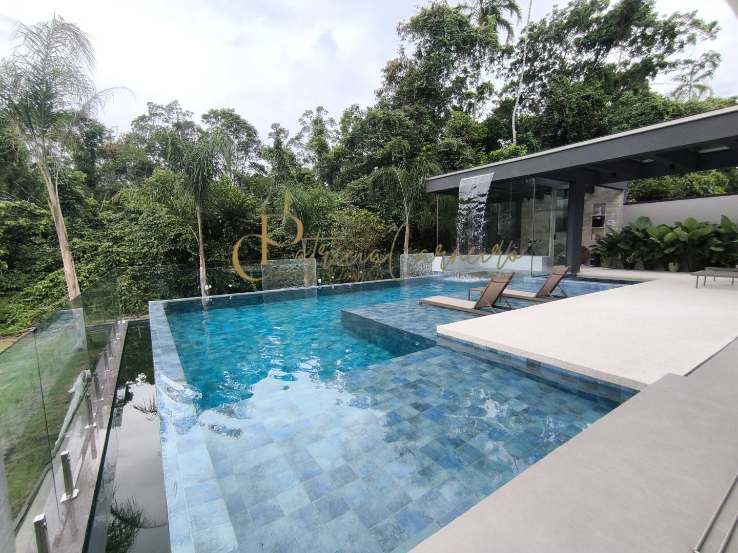 Casa, 7 quartos, 618 m² - Foto 1