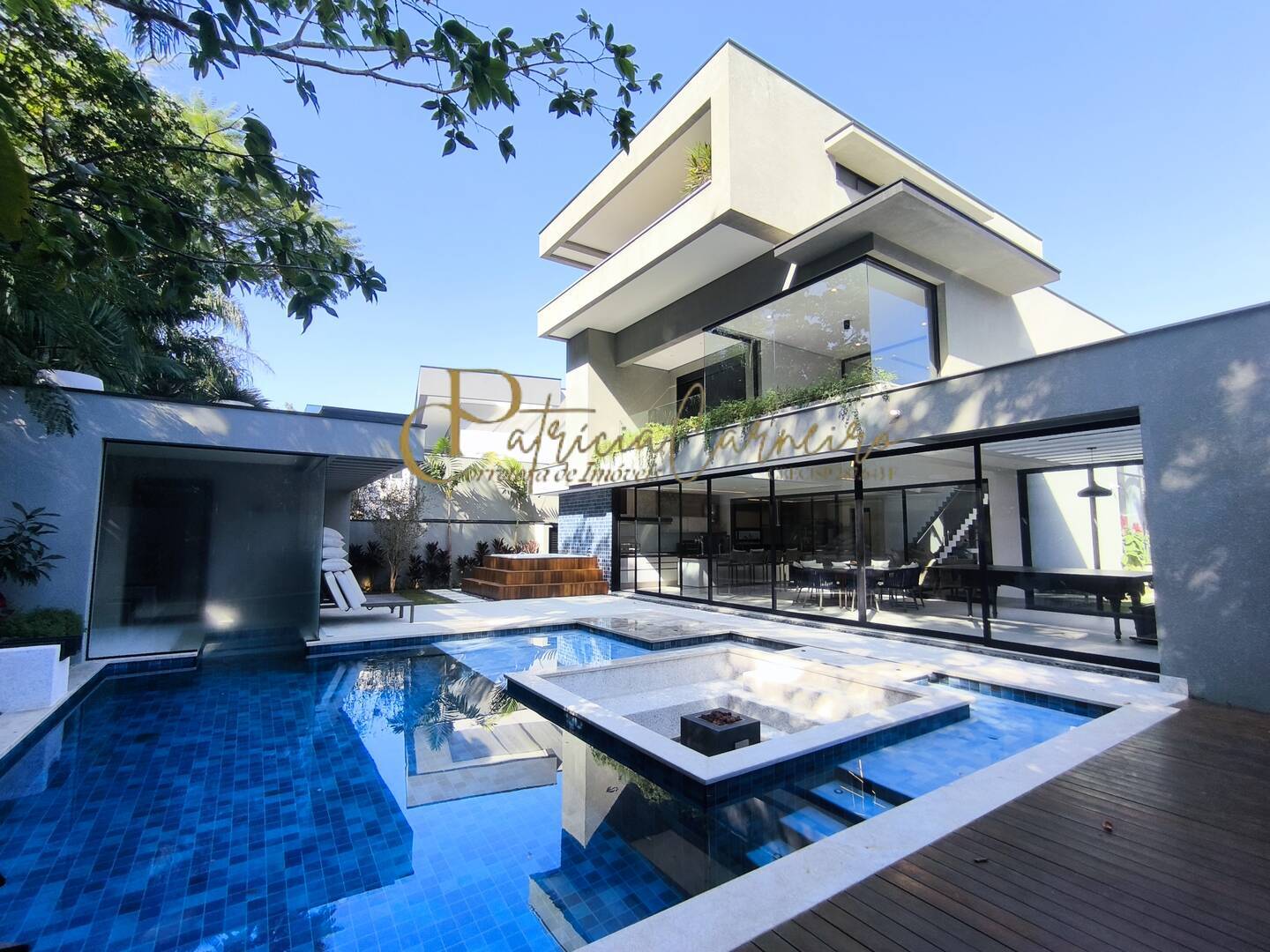Casa, 6 quartos, 556 m² - Foto 1